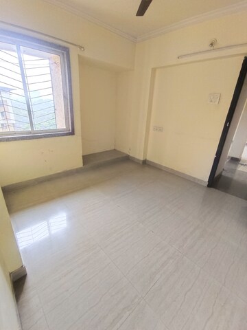 Room in 1 BHK Apartment at Siddhi Highland Park, Kolshet Road – for Sale