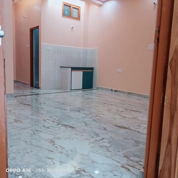 Room in 2 BHK Independent House at Jankipuram Extension – for Sale