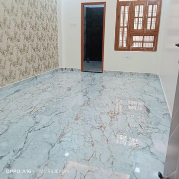 Room in 2 BHK Independent House at Jankipuram Extension – for Sale