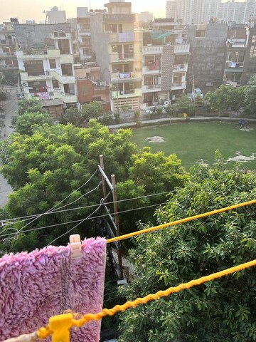 2 BHK Builder Floor – Garden View at Vasundhara Sector 1 - for Sale