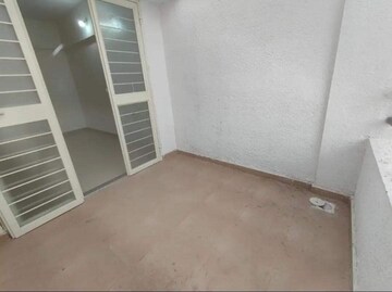 Room in 1 BHK Apartment at Panchshil Eon Free Zone, Kharadi – for Sale