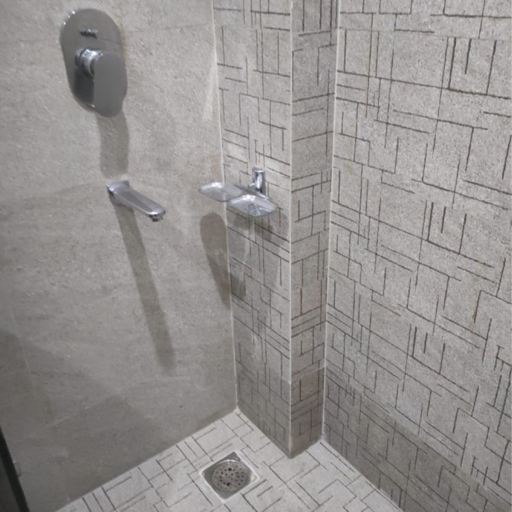 Bathroom, chittaranjan park 3 Bedroom 1300 Sq.Ft. Builder Floor In Chittaranjan Park Delhi 7737235