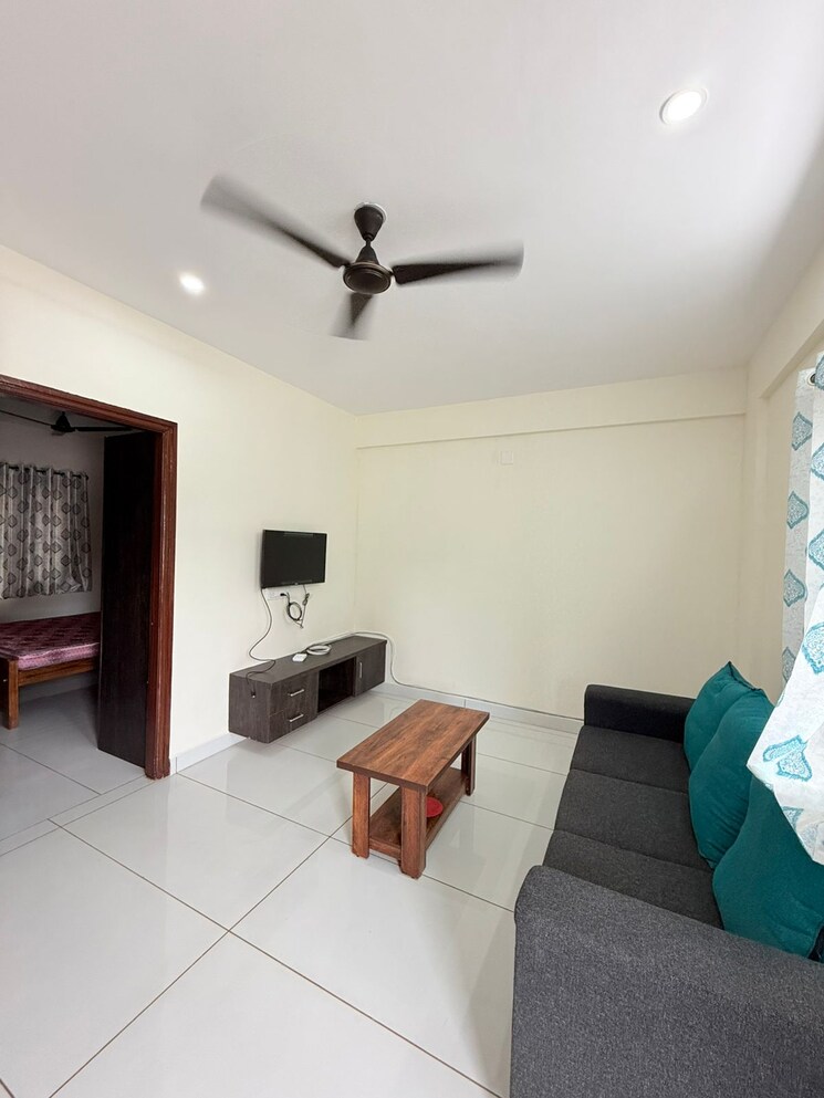 Living Room, domlur road 1 Bedroom 589 Sq.Ft. Apartment In Domlur Road Bangalore 7737358