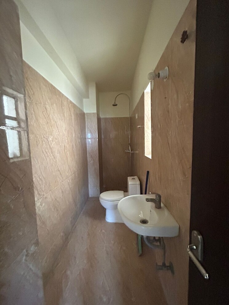 Bathroom, laxmi-plaza-kasheli 2 Bedroom 735 Sq.Ft. Apartment In Kasheli Thane 7737365