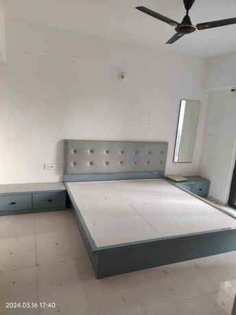 2 BHK Apartment For Rent in Vaishnodevi Circle Ahmedabad  7737465