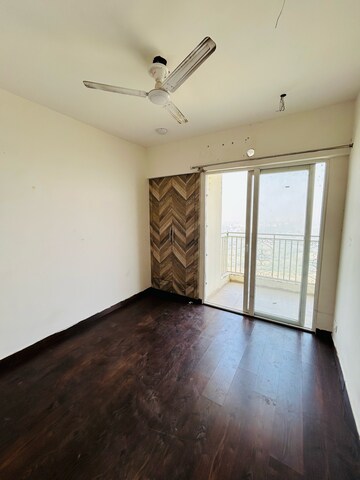 Room in 2 BHK Apartment at Mahagun Mantra II, Vaidpura – for Sale