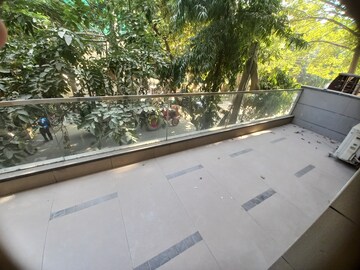 Balcony in 4 BHK Builder Floor at Dlf Phase ii – for Sale