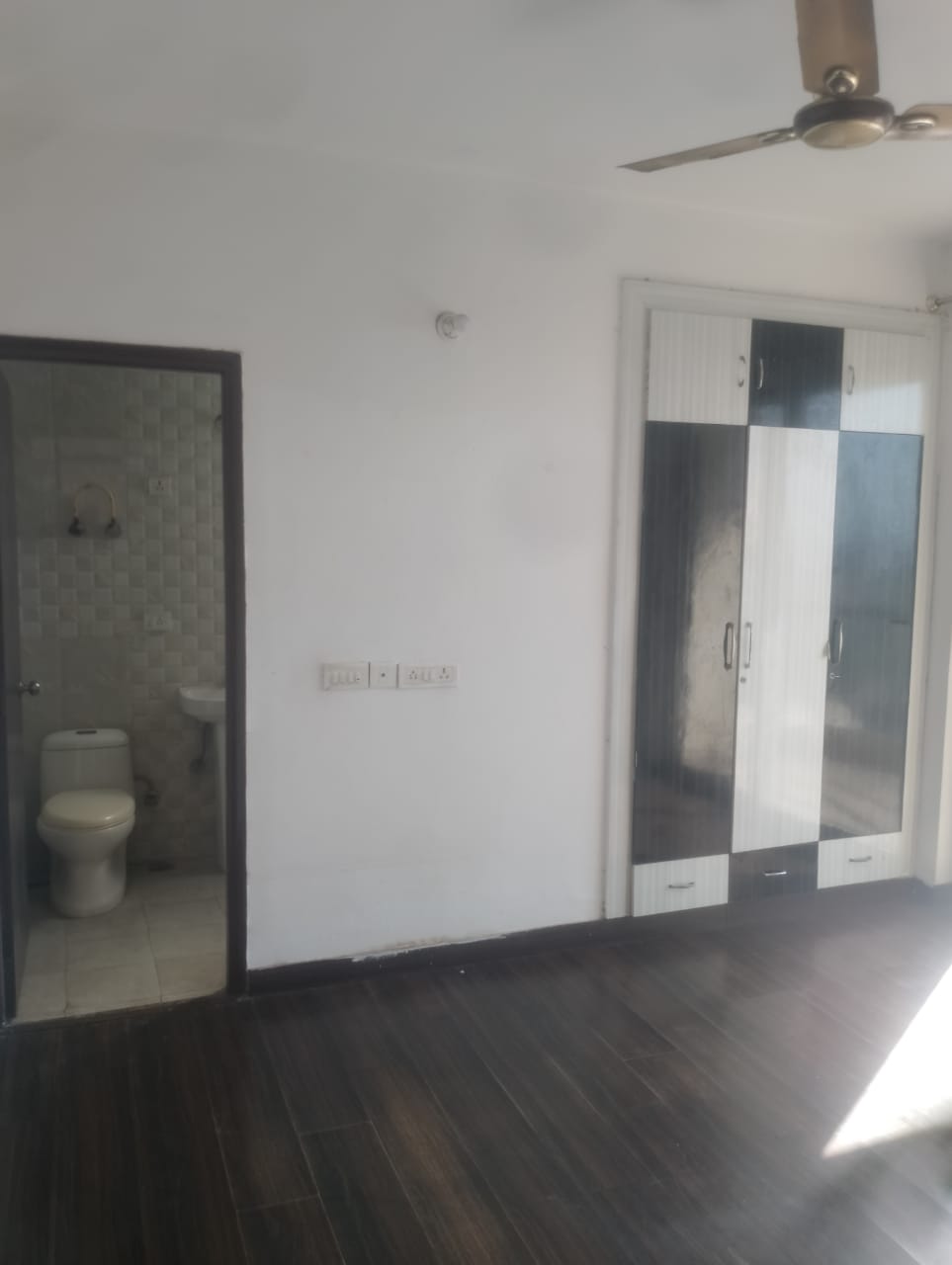 2 BHK Apartment For Rent in Sector 70 Faridabad  7737759