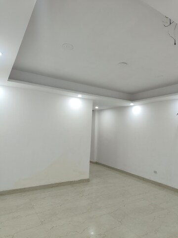 Room in 3 BHK Builder Floor at Chattarpur – for Sale