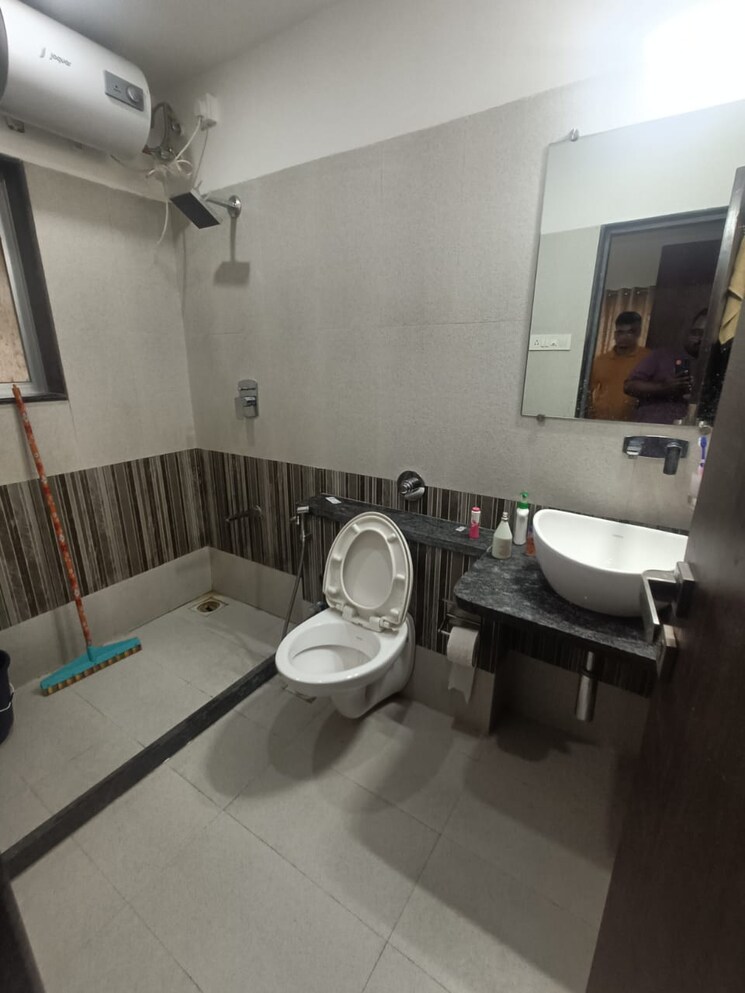 Attached Bathroom, shreenathji-odina 2 Bedroom 750 Sq.Ft. Apartment In Chembur Mumbai 7738177