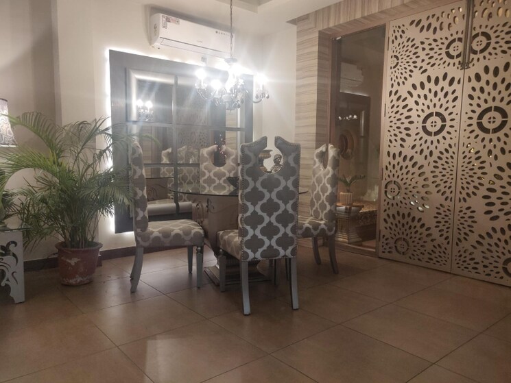 Living Room, preet vihar 4 Bedroom 190 Sq.Yd. Villa In Preet Vihar Delhi 7738427