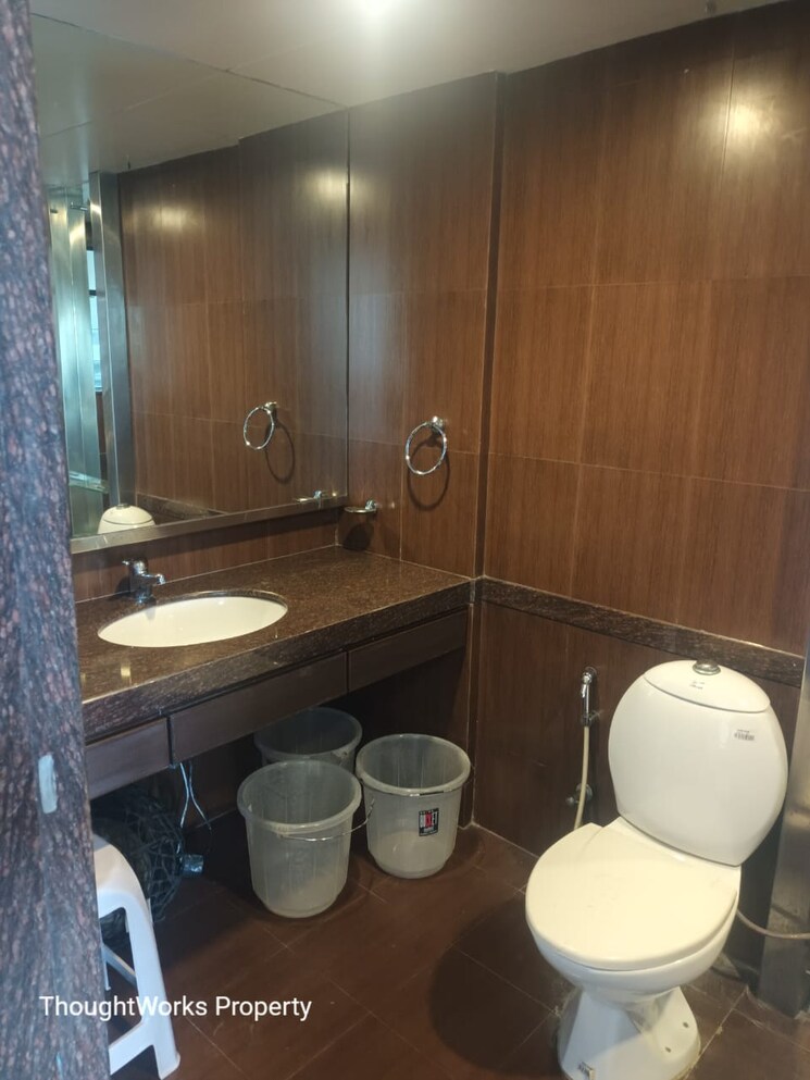 Bathroom, kumar-presidency 2 Bedroom 1200 Sq.Ft. Apartment In Koregaon Park Pune 7738435