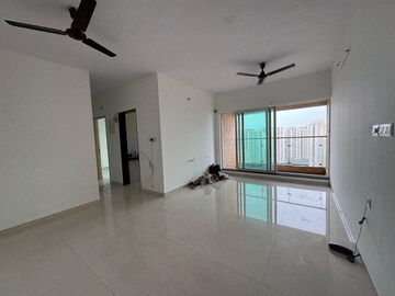 Room in 2 BHK Apartment at Rustomjee Urbania Azziano, Majiwada – for Sale