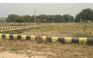 Plot For Sale in Maniram