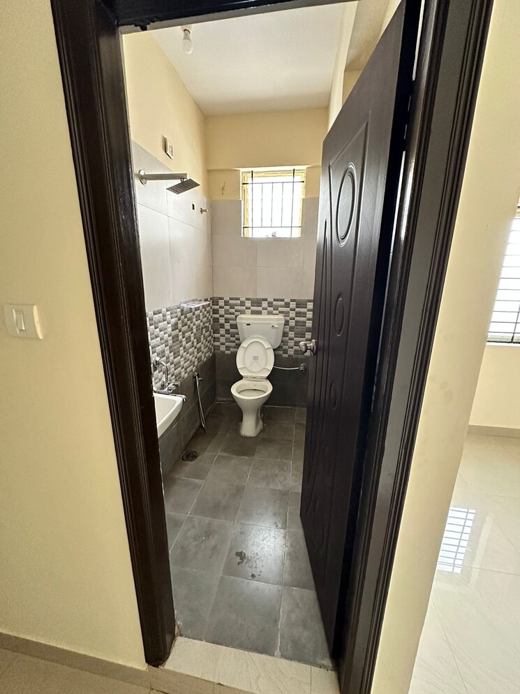 Attached Bathroom, mn-credence-flora 3 Bedroom 1440 Sq.Ft. Apartment In Begur Bangalore 7738634