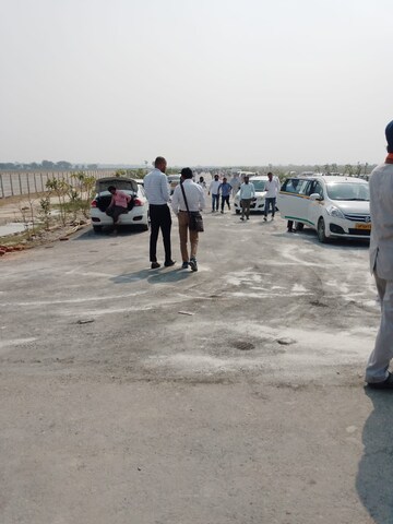  Plot For Sale in Jewar