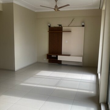 Room in 2.5 BHK Builder Floor at Vatika Xpressions, Sector 88b – for Sale