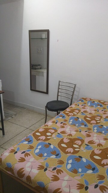 Bedroom in 1 RK Builder Floor at Sector 40 – for Rent