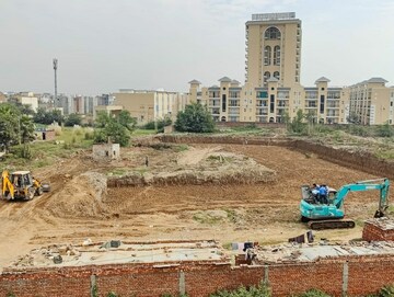 Master Bedroom in 3.5 BHK Apartment at Kharar Mohali Road – for Sale