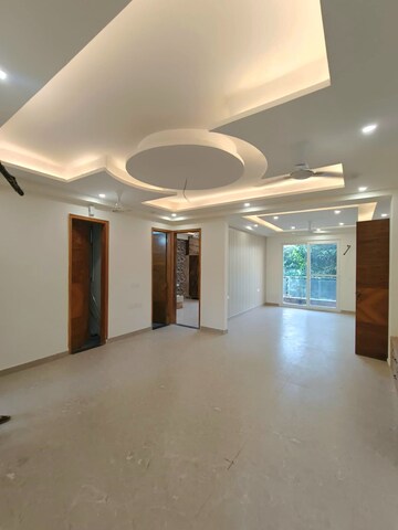 Room in 3 BHK Builder Floor at Sushant Lok 2, Sector 57 – for Sale
