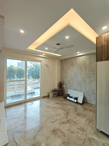 Room in 3 BHK Builder Floor at Sushant Lok 2, Sector 57 – for Sale