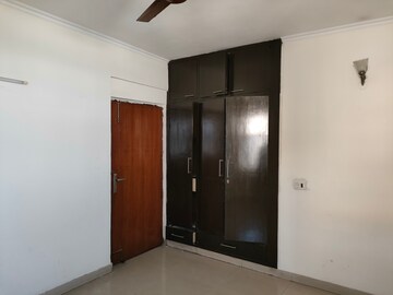 Room in 4 BHK Apartment at Army Sispal Vihar, Sector 49 – for Sale