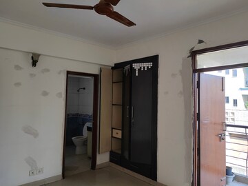 Building Lobby in 4 BHK Apartment at Army Sispal Vihar, Sector 49 – for Sale