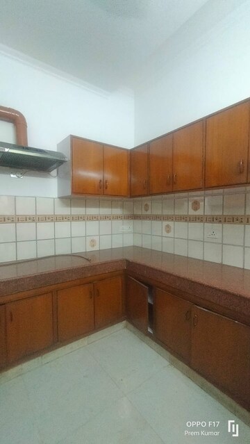 रेसिडेंशियल फ्लैट वर्ग फुट फॉर रेंट इन सेक्टर 7 द्वारका दिल्ली  7740097