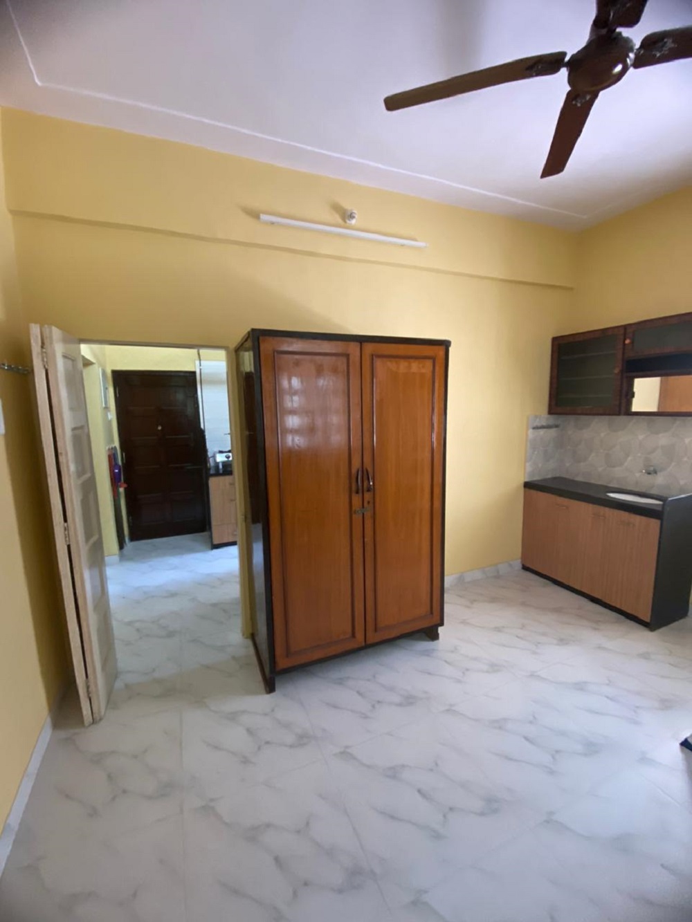 2 BHK Apartment For Rent in Bandra West Mumbai  7740322