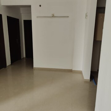 Room in 3.5 BHK Apartment at Omaxe Waterscapes, Sarsawan – for Sale