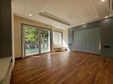 Room in 3 BHK Builder Floor at Ansal API Esencia, Sector 67 – for Sale