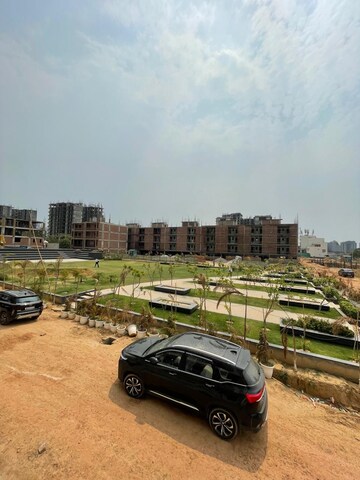 3 BHK Builder Floor – Garden View at CHD Avenue 71, Sector 71 - for Sale