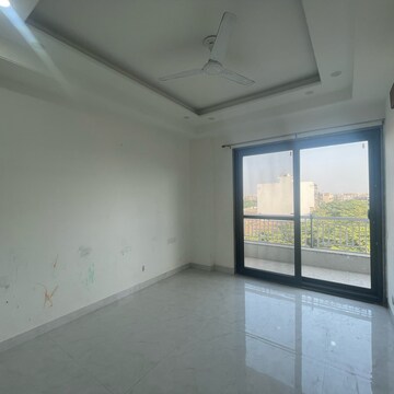 Bedroom in 3 BHK Builder Floor at BPTP Amstoria Country Floor , Sector 102 – for Sale