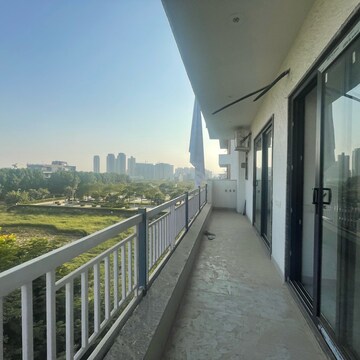 Balcony in 3 BHK Builder Floor at BPTP Amstoria Country Floor , Sector 102 – for Sale