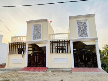 Living Room in 2 BHK Independent House at Deva Road – for Sale