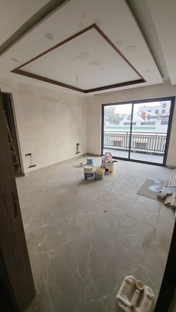 Room in 4 BHK Builder Floor at Sector 21c – for Sale