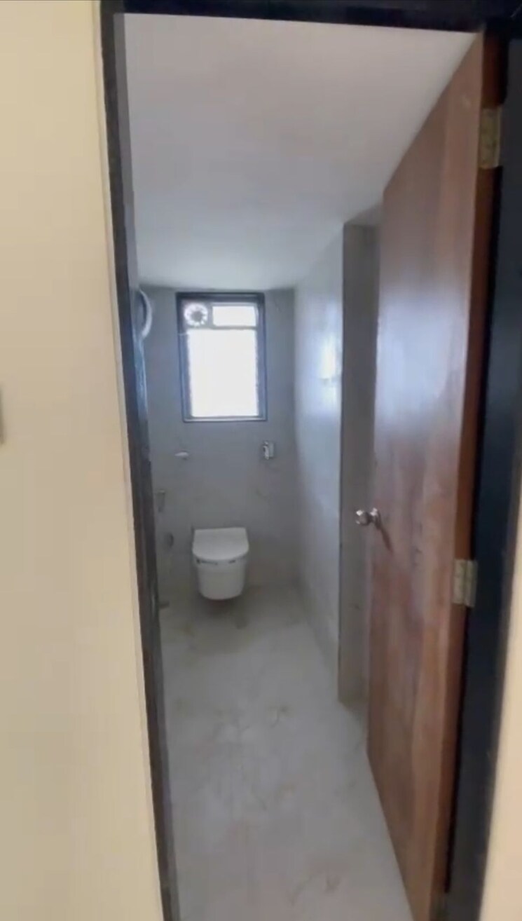 Bathroom, supreme-sudhanshu-chsl 2 Bedroom 643 Sq.Ft. Apartment In Kandivali West Mumbai 7740976