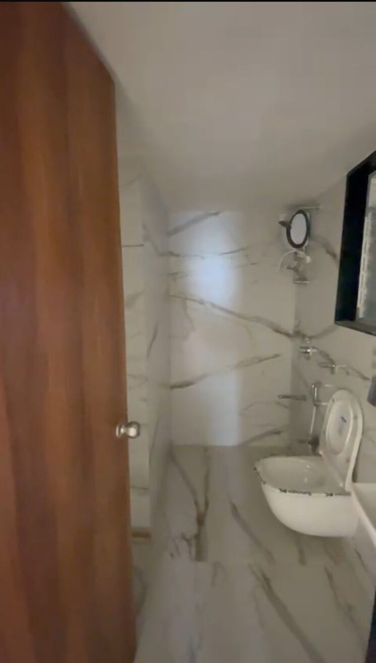 Bathroom, supreme-sudhanshu-chsl 2 Bedroom 643 Sq.Ft. Apartment In Kandivali West Mumbai 7740976