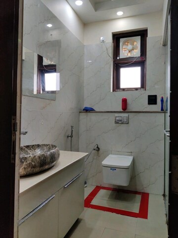 रेसिडेंशियल घर वर्ग फुट फॉर रेंट इन सेक्टर 52 नोएडा  7741069