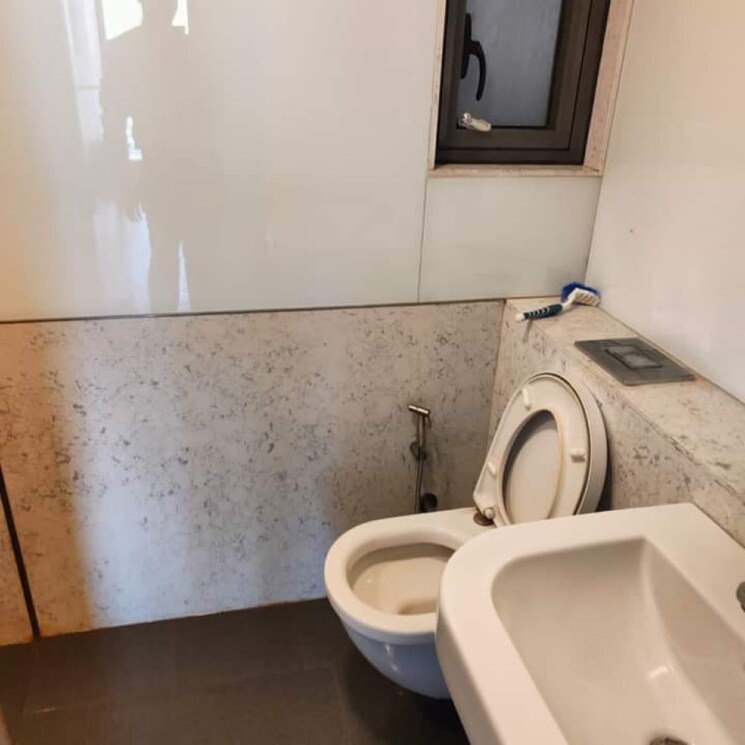 Bathroom, lodha-new-cuffe-parade 1 Bedroom 511 Sq.Ft. Apartment In Wadala Mumbai 7741302