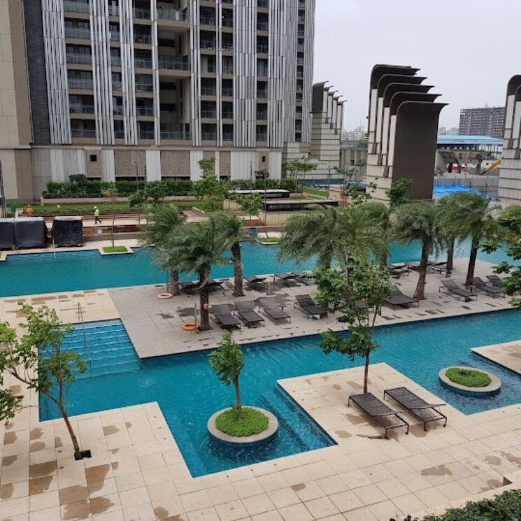 Swimming Pool, lodha-new-cuffe-parade 1 Bedroom 511 Sq.Ft. Apartment In Wadala Mumbai 7741302