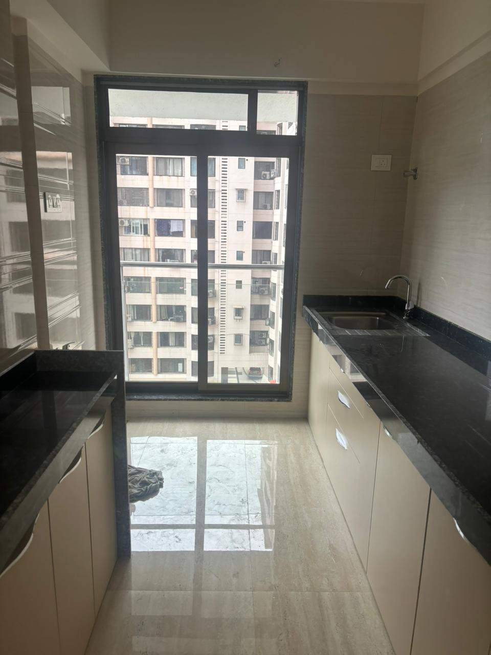 1 BHK 395 Sq.Ft. Apartment in Je And Vee Om Trimurti