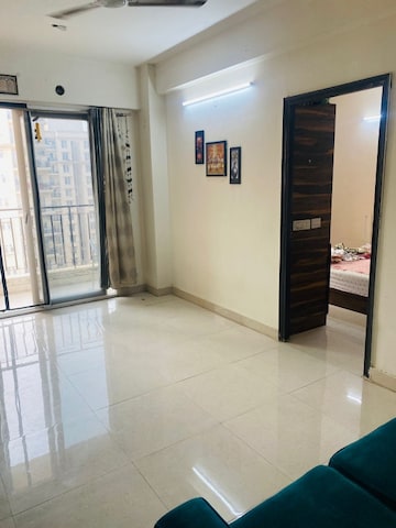 Room in 2 BHK Apartment at Signature The Serenas, Sohna Sector 36 – for Rent