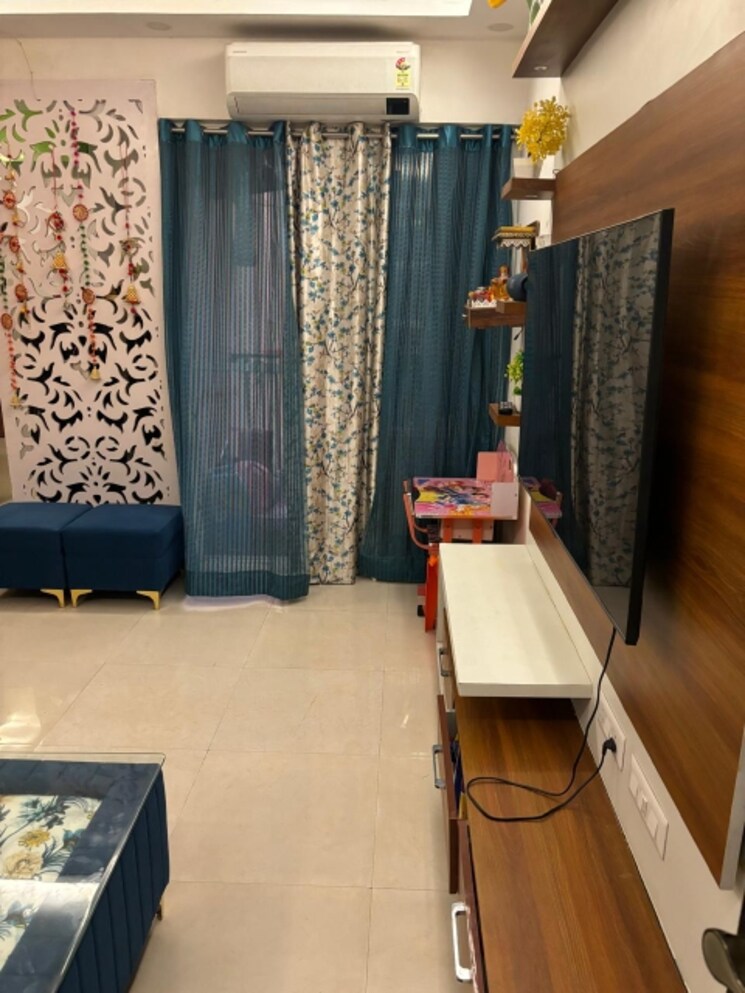 Living Room, signature-the-serenas 2 Bedroom 724 Sq.Ft. Apartment In Sohna Sector 36 Gurgaon 7741690