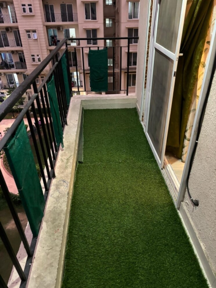 Balcony, signature-the-serenas 2 Bedroom 724 Sq.Ft. Apartment In Sohna Sector 36 Gurgaon 7741690