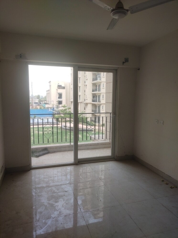 Room, signature-the-serenas 2 Bedroom 724 Sq.Ft. Apartment In Sohna Sector 36 Gurgaon 7741718