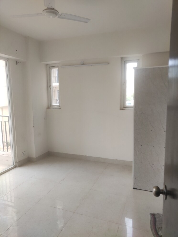 Room, signature-the-serenas 2 Bedroom 724 Sq.Ft. Apartment In Sohna Sector 36 Gurgaon 7741718