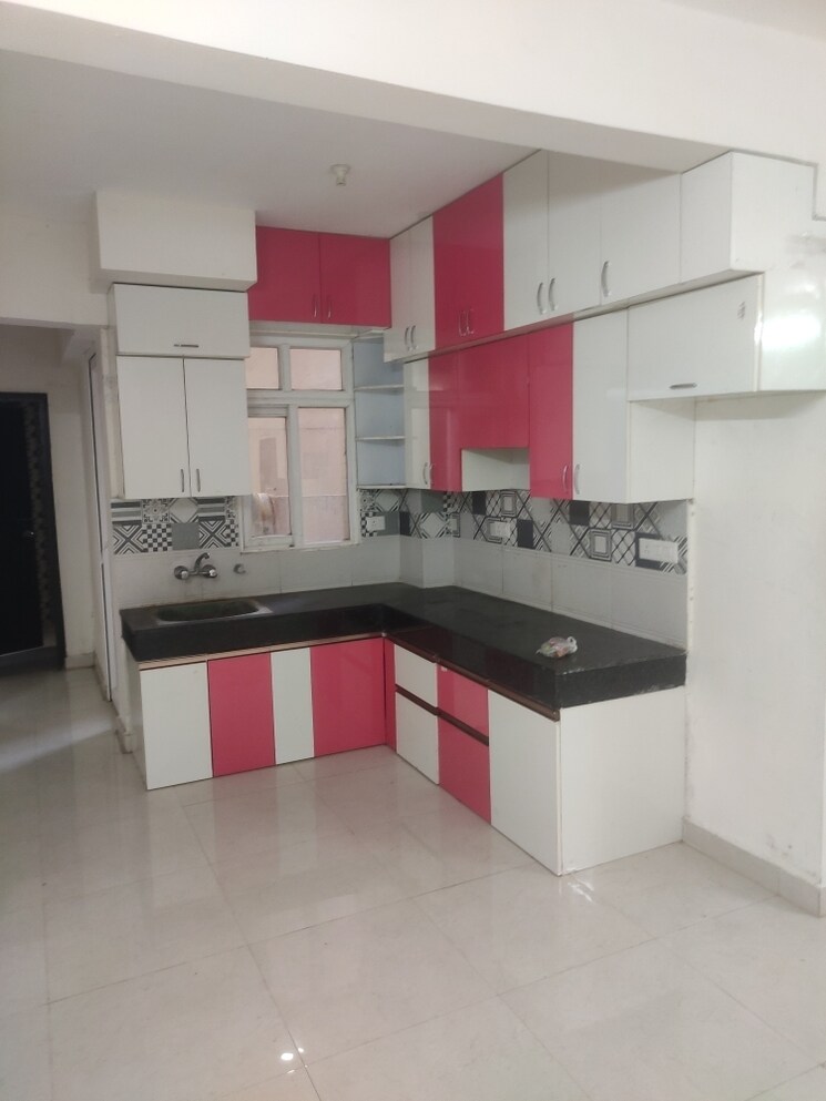 Kitchen, signature-the-serenas 2 Bedroom 724 Sq.Ft. Apartment In Sohna Sector 36 Gurgaon 7741751