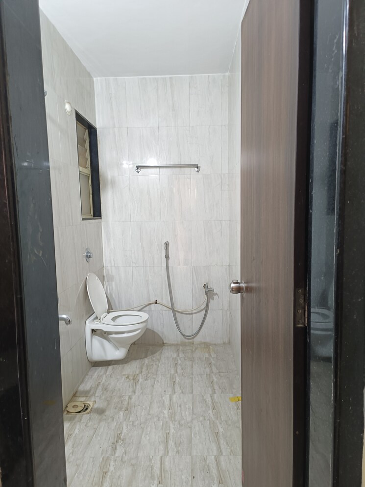 Bathroom, bhandari-shraddha-heritage 2 Bedroom 750 Sq.Ft. Apartment In Pimple Saudagar Pune 7741888