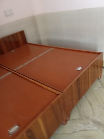 रेसिडेंशियल बिल्डर फ्लोर वर्ग फुट फॉर रेंट इन प्रीत विहार दिल्ली  7741924